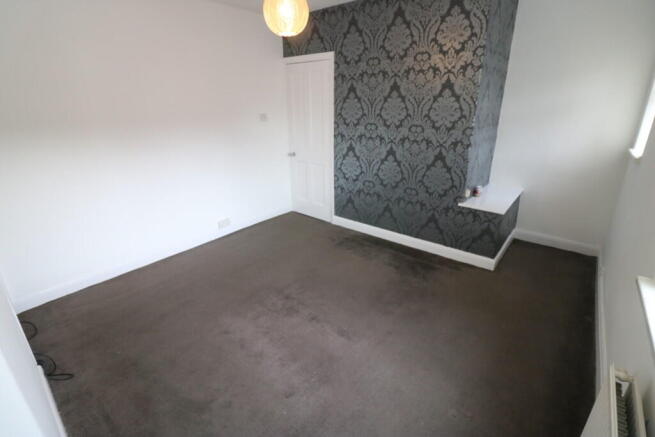 2 bed Terraced to rent Image 12