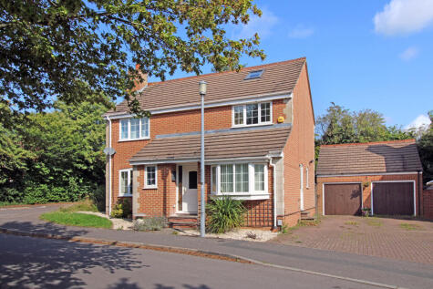 Whitefield Crescent, Peatmoor, Swindon, SN5