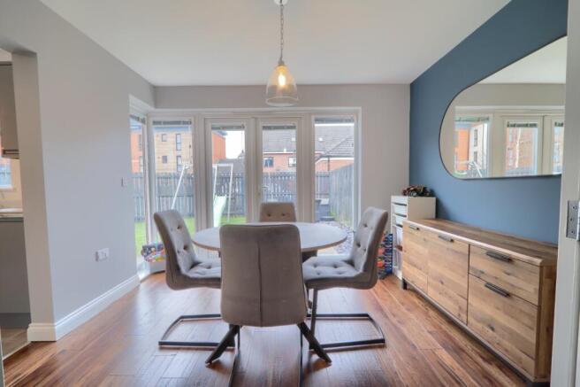 3 bed Semi-Detached for sale Image 9