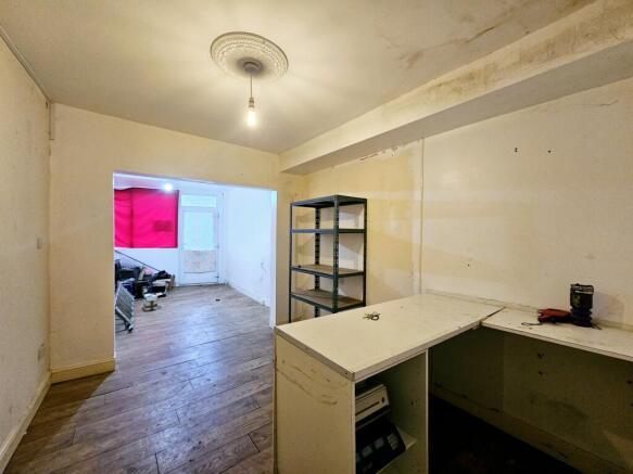2 bed Maisonette for sale Image 8