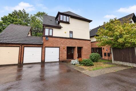 Kenton Way, Langdon Hills, Basildon, Essex