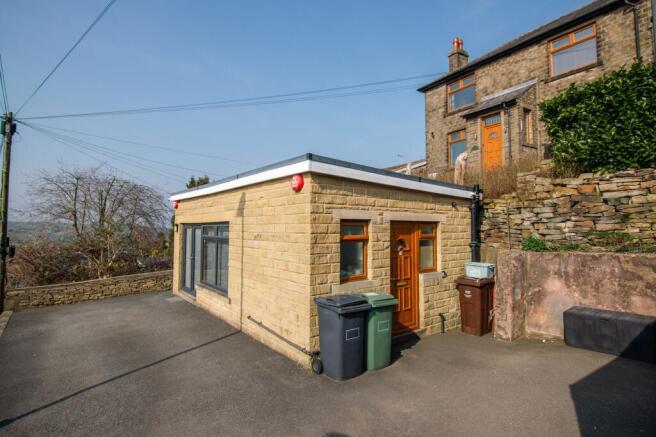3 bed Semi-Detached for sale Image 11