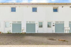 5, Veronica Court, Penmur Road, Newquay TR7 2LY