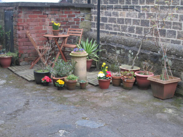 Garden space at the front of the house