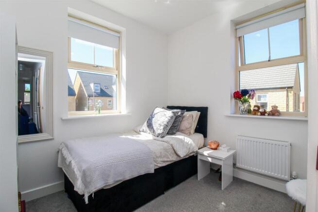 4 bed Detached for sale Image 12