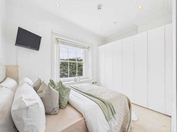 2 bed Apartment for sale Image 5