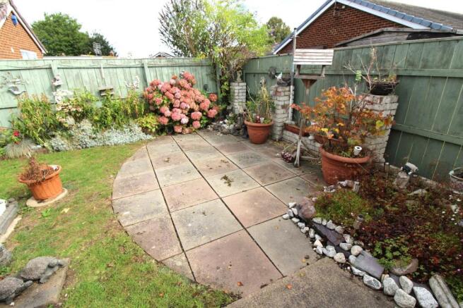 rear garden.JPG