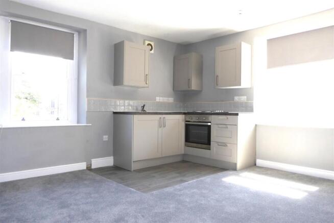 LOUNGE/KITCHEN