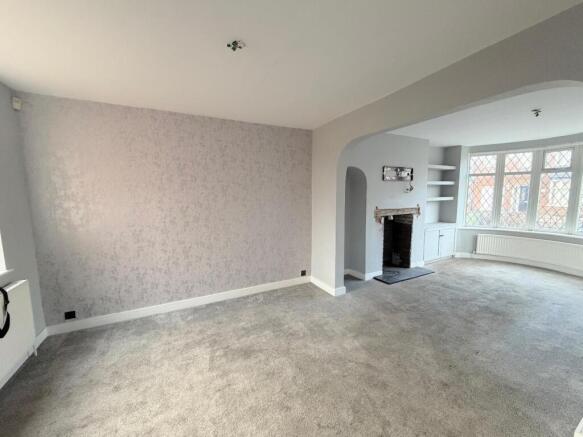 3 bed House for sale Image 4