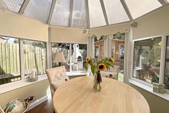 4 bed Semi-Detached for sale Image 9