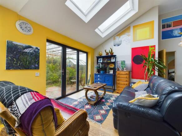 Rear Lounge Area