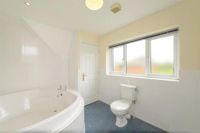 10WestwoodClose_052.jpg