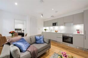 Flat B, Alleyn Court, Sussex Gardens, London W2 2RZ