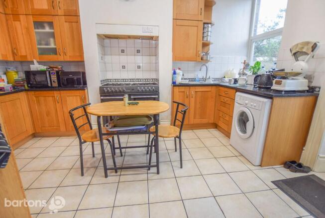 3 bed House for sale Image 5