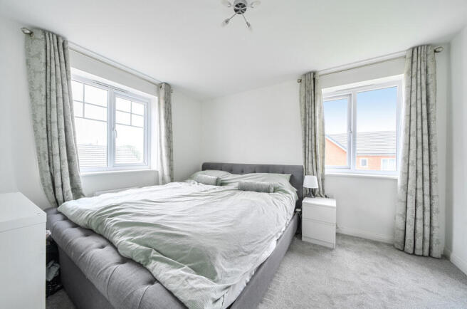 Elizabeth Close, Wellington, Somerset, TA21 photo 4