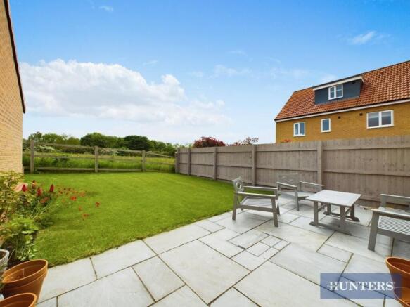 4 bed House to rent Image 12