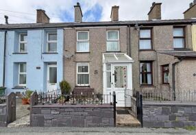4, Marian Terrace, Caernarfon LL55 3HT