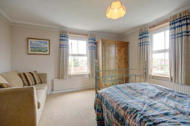 12 Bedroom 2015