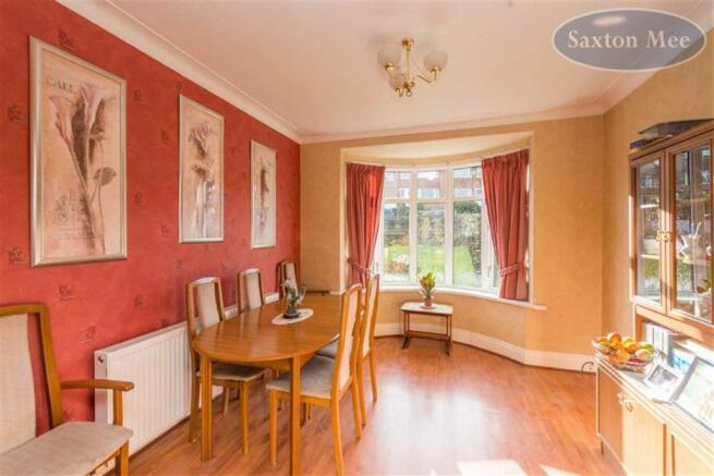 SEPARATE DINING AREA