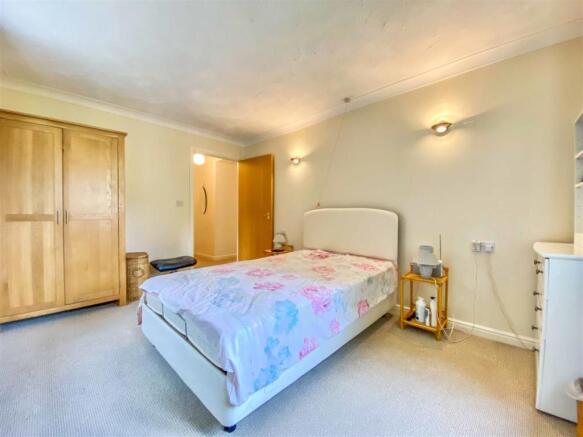 Main bedroom