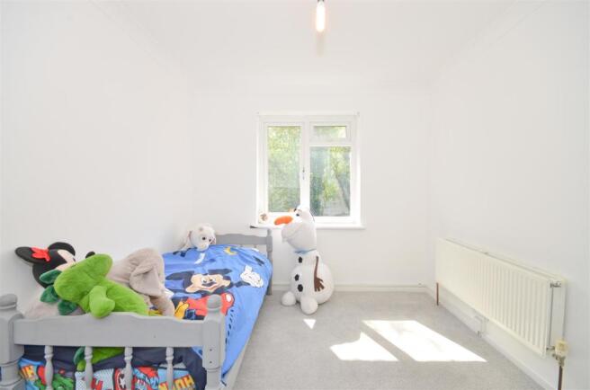 Bedroom 2.JPG