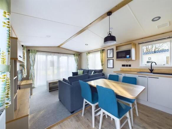 Open Plan Kitchen/Reception Room