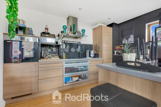 2 bed Apartment for sale Image 6