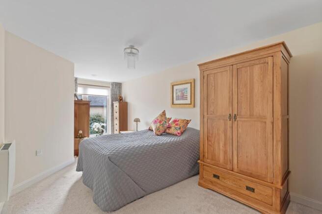 1 bed Retirement Property for sale Image 8