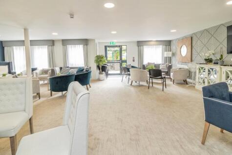 Hindhead Knoll, Walnut Tree, Milton Keynes, Buckinghamshire, MK7