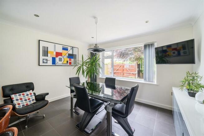 Dining area.jpg