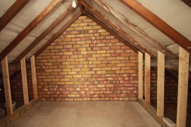 Loft area stor...