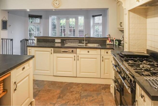 Kitchen/Breakfast