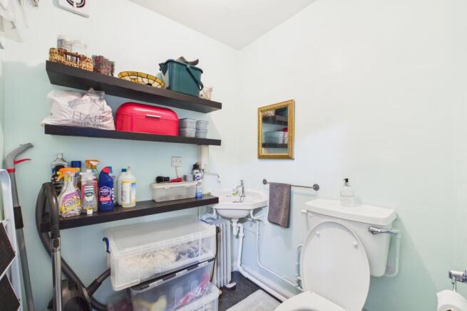 CAM04201G0-PR0151-STILL001