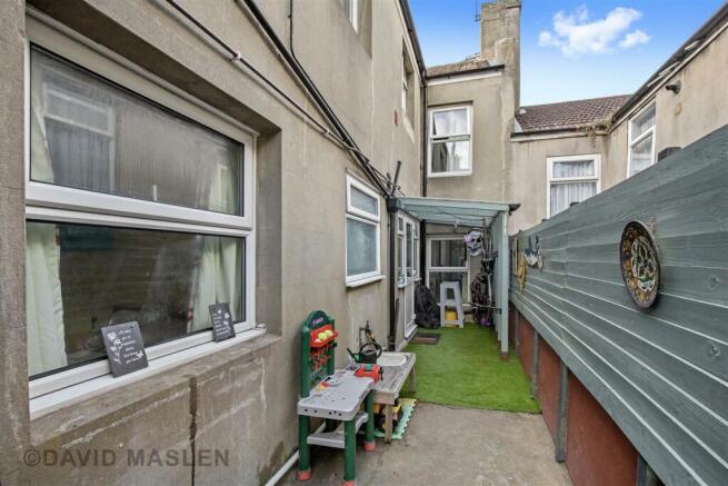 Rear Garden (11).jpg