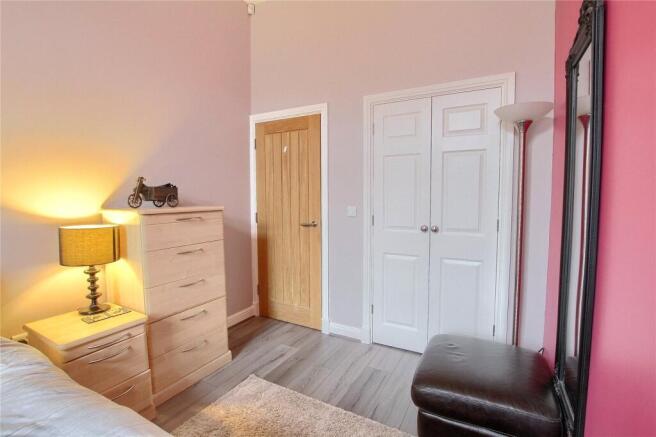 2 bed Flat for sale Image 11