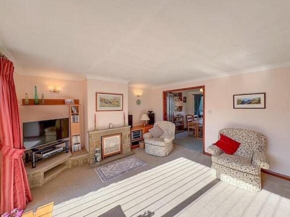 4 bed Detached Bungalow for sale Image 11