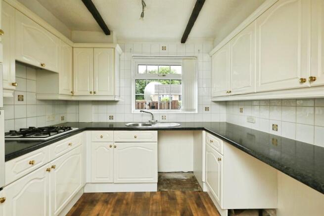 2 bed Detached Bungalow for sale Image 4