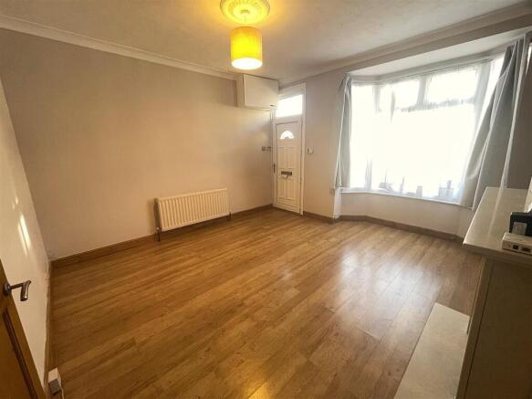 2 bed Terraced for sale Image 6
