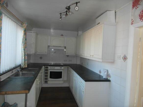 KITCHEN/BREAKFAST ROOM