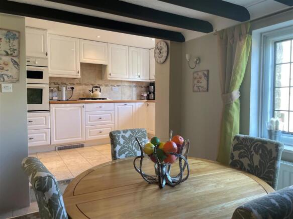 New kitchen 2.jpg