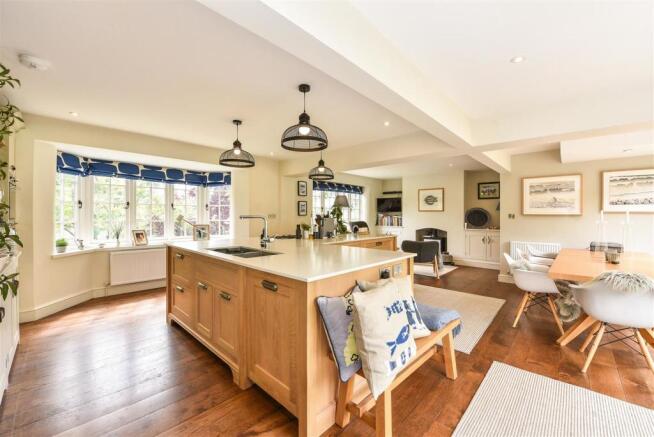 Kitchen/Dining