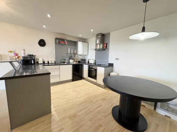 164 Queens Promenade,  Bispham, FY2 photo 4