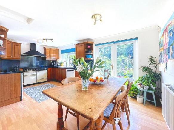 KITCHEN/DINER