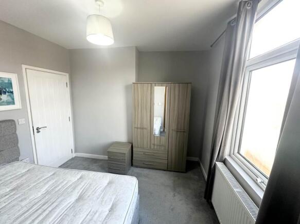 Room 2 (3)