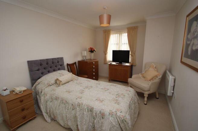 Double bedroom 