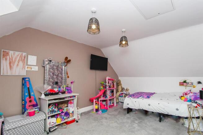 3 bed Semi-Detached for sale Image 5