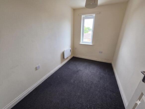 2 bed Apartment to rent Image 8
