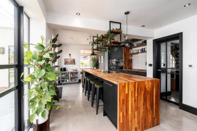 11 Wharf Street 5.jpg