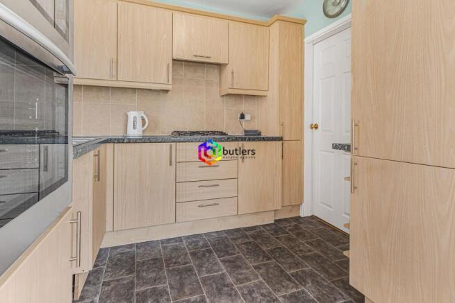 3 bed Semi-Detached for sale Image 9