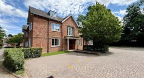 1, Christine Ingram Gardens, Bracknell RG42 2LX